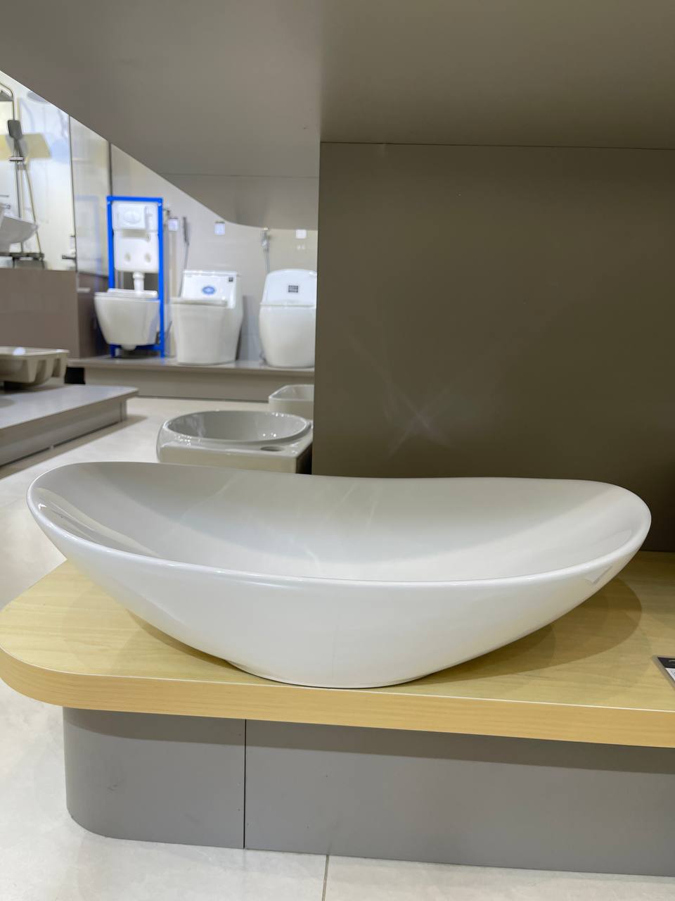 Chậu lavabo đặt dương LECOCO LE-062 - Ảnh 2