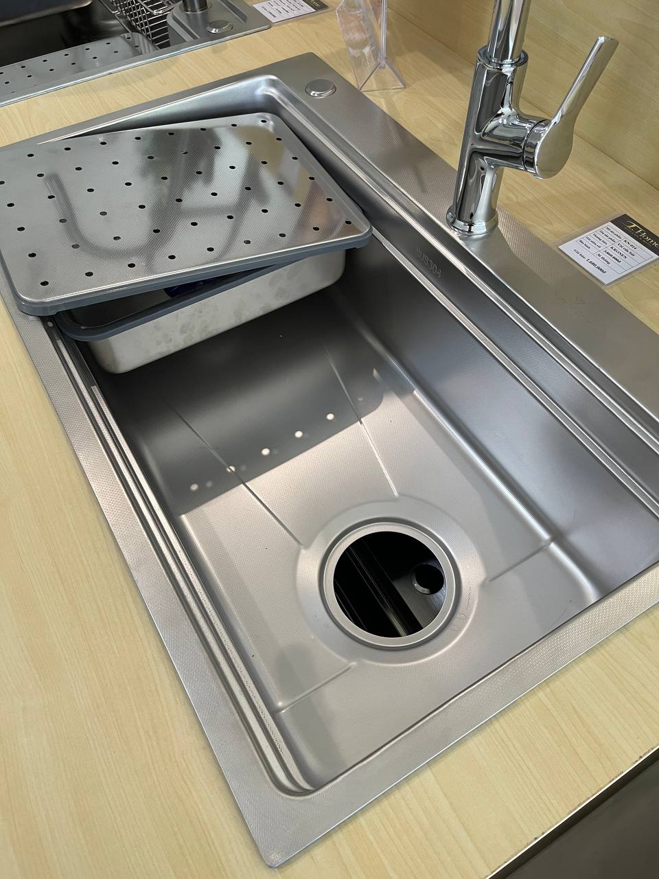 Chậu rửa bát VINTECH VT-3311