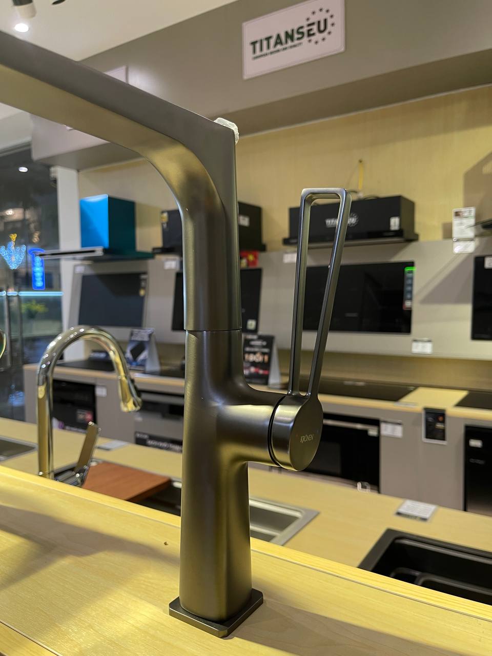 Vòi rửa bát KRONEN KN - Ảnh 2