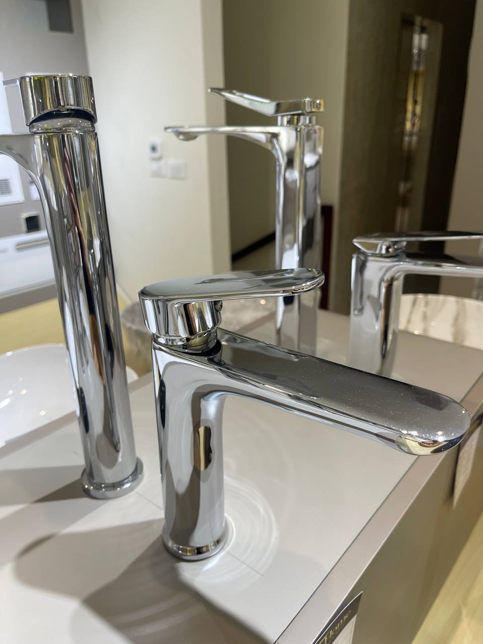 Vòi lavabo VT-024 - Ảnh 2